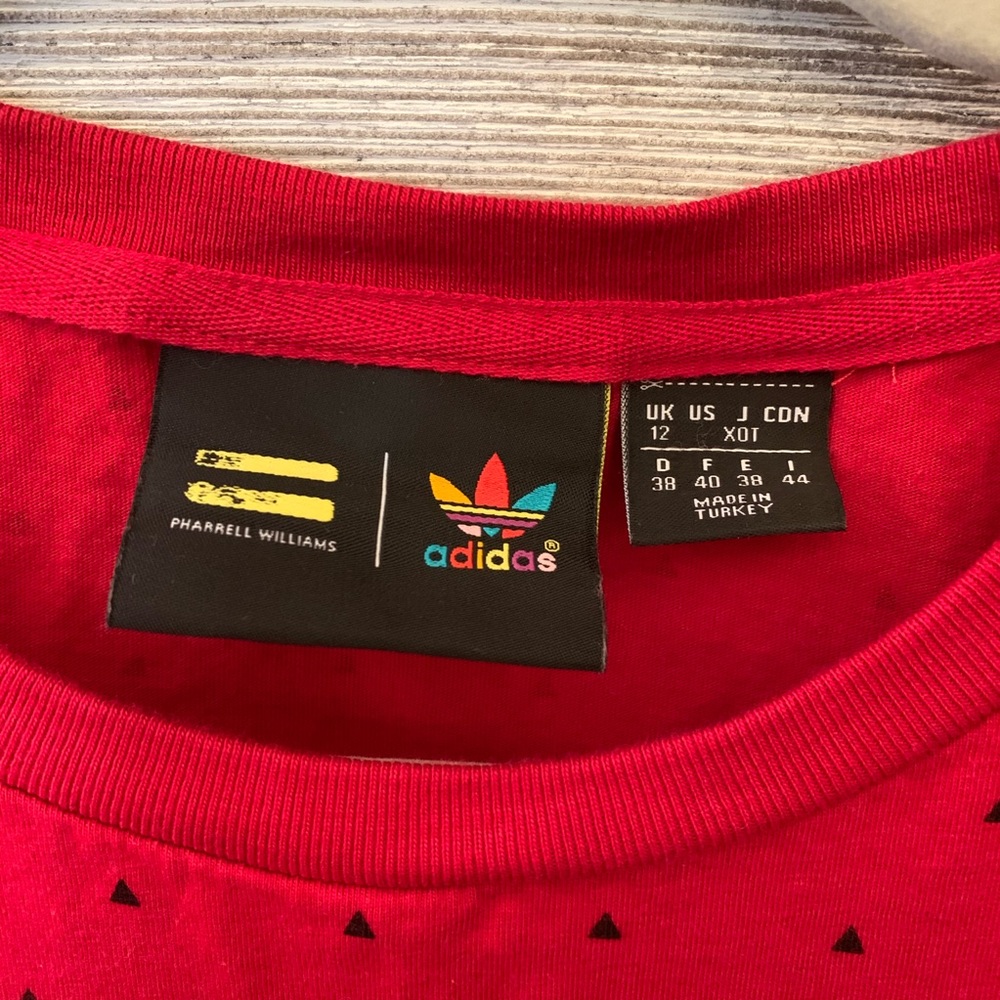 Patterned Adidas tee - Picture 4 of 6